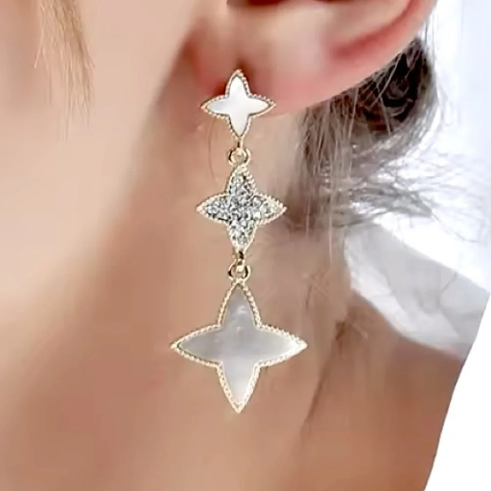 Fashion Earings - Picture 4 of 7